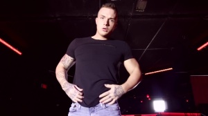 RealityDudes: Get Up Close and Personal with His Massive Cock