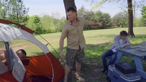 DrillMyHole: Cliff Teases Pierce with His Muscular Body