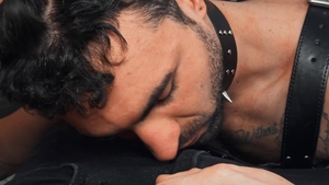 Bromo US: Sucking Ian's Muscular American Manhood