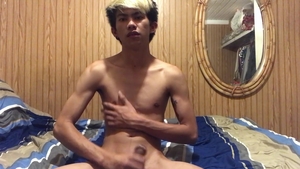 EuroBoyXXX.com: Young Stud's Sensual Cumming