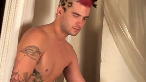 AlternaDudes: Achilles' Smoking And Stroking In The Bath