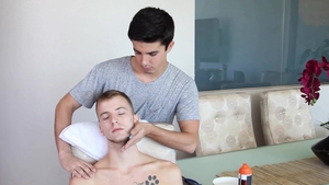 GayRoom: Shaved Mike Chambers close up nailed hard