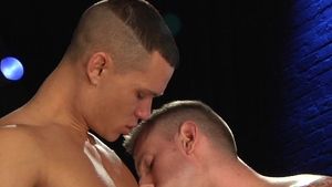 Hot House: Nip-Happy: A Tale of Two Lips