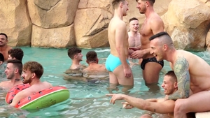 cumdumpsluts: Sticky, Messy Fun