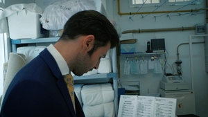 menatplay: Silk Tie Suck: Customer Satisfaction