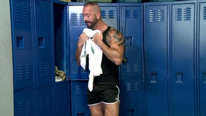 Pride Studios: Muscular Munchers: Swallowing the Big League